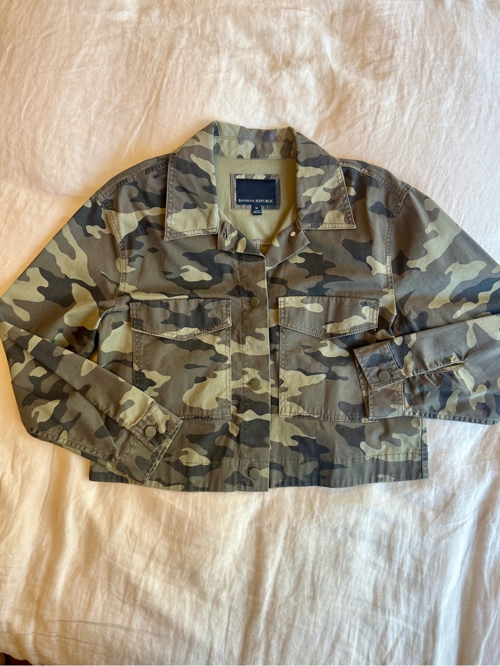 Banana Republic Cropped Cotton Camo Utility Jacket - Olive Green